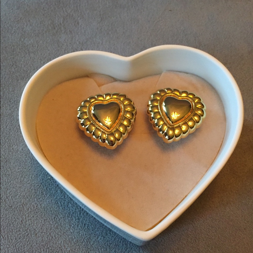 Escada heart earrings